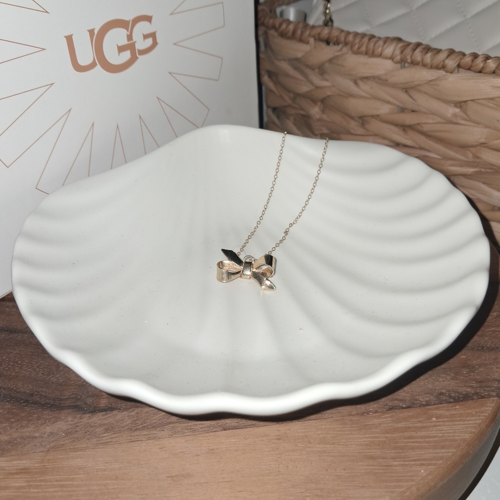Women's Vintage Style Elegant Gold Bow Necklace W/ Dainty & Feminine Thin Chain